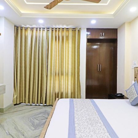Hotel Samrat Residency 10 Mints Walking Distance Nizamuddin Railway Station Nové Dillí Exteriér fotografie