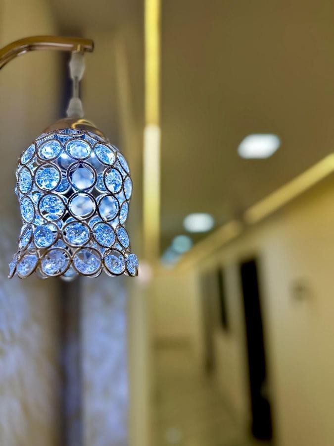 Hotel Samrat Residency 10 Mints Walking Distance Nizamuddin Railway Station Nové Dillí Exteriér fotografie