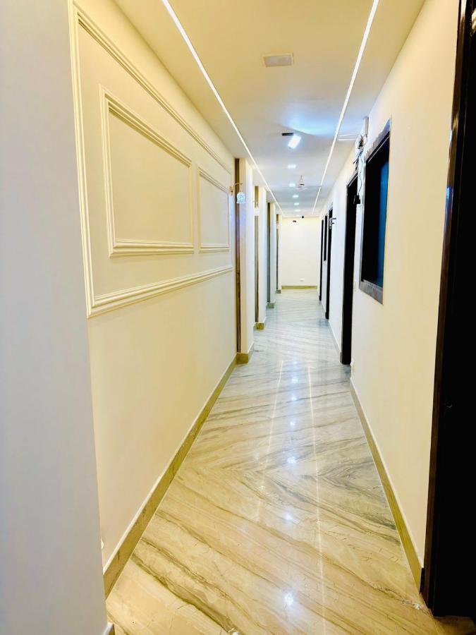 Hotel Samrat Residency 10 Mints Walking Distance Nizamuddin Railway Station Nové Dillí Exteriér fotografie