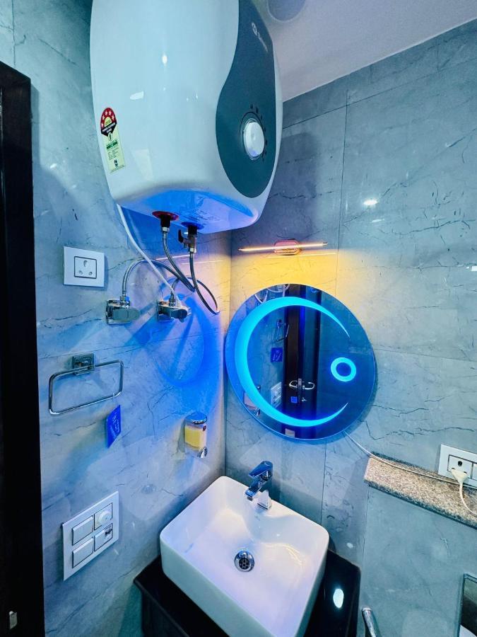 Hotel Samrat Residency 10 Mints Walking Distance Nizamuddin Railway Station Nové Dillí Exteriér fotografie