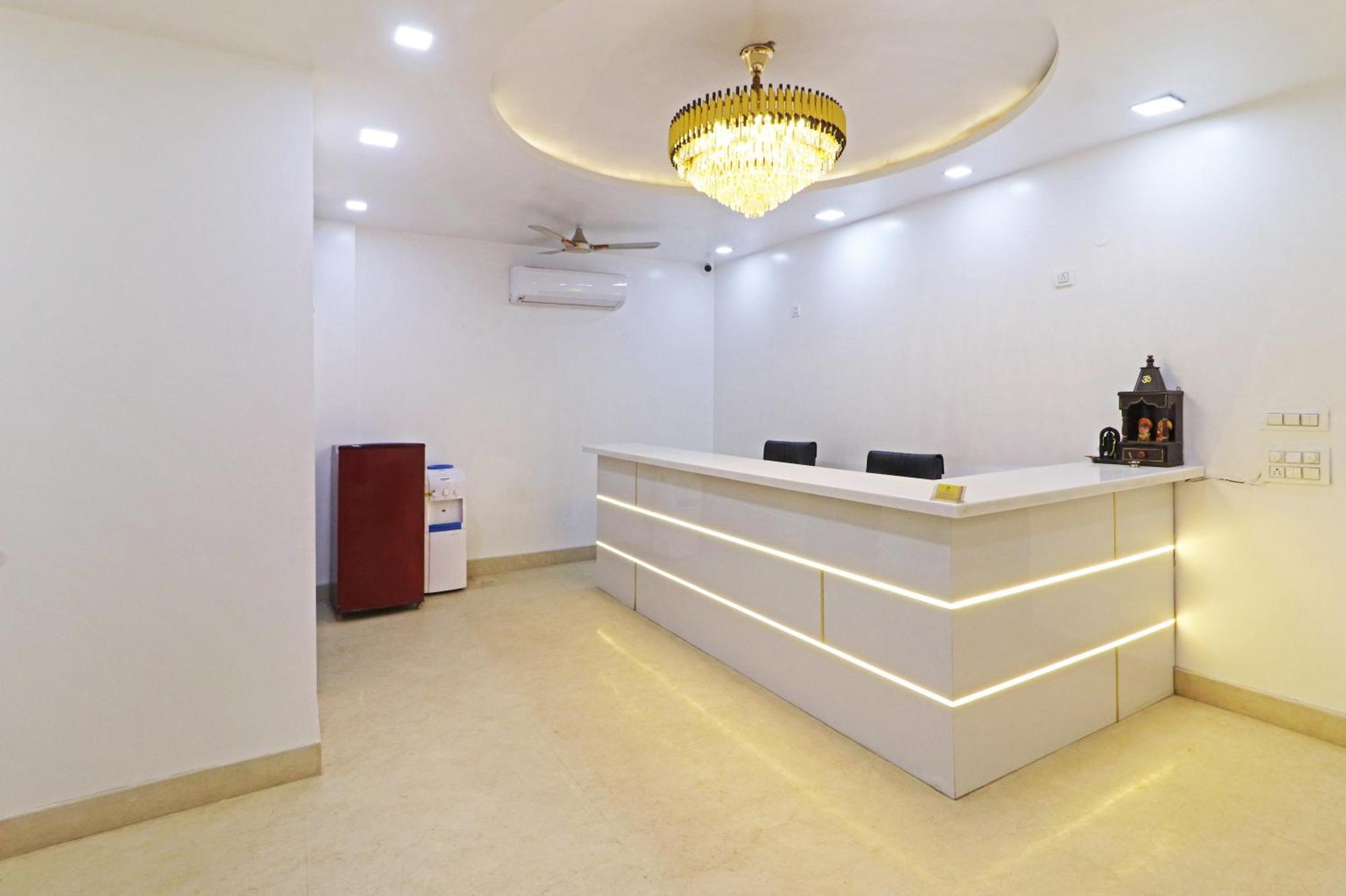 Hotel Samrat Residency 10 Mints Walking Distance Nizamuddin Railway Station Nové Dillí Exteriér fotografie