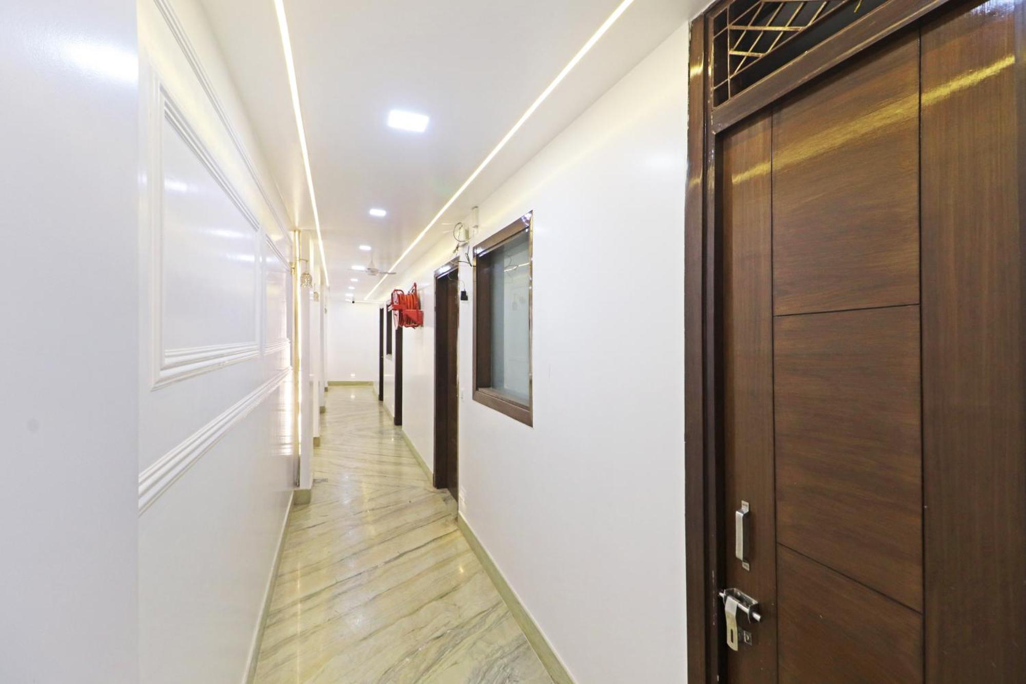 Hotel Samrat Residency 10 Mints Walking Distance Nizamuddin Railway Station Nové Dillí Exteriér fotografie
