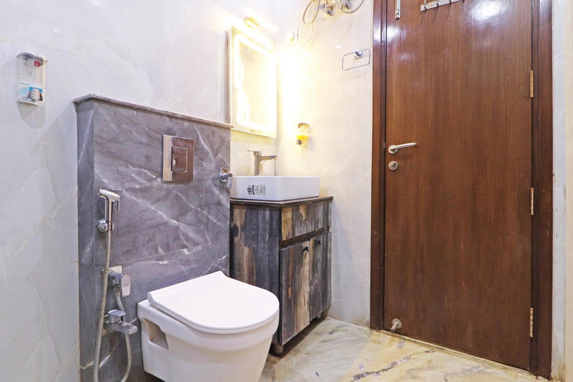 Hotel Samrat Residency 10 Mints Walking Distance Nizamuddin Railway Station Nové Dillí Exteriér fotografie
