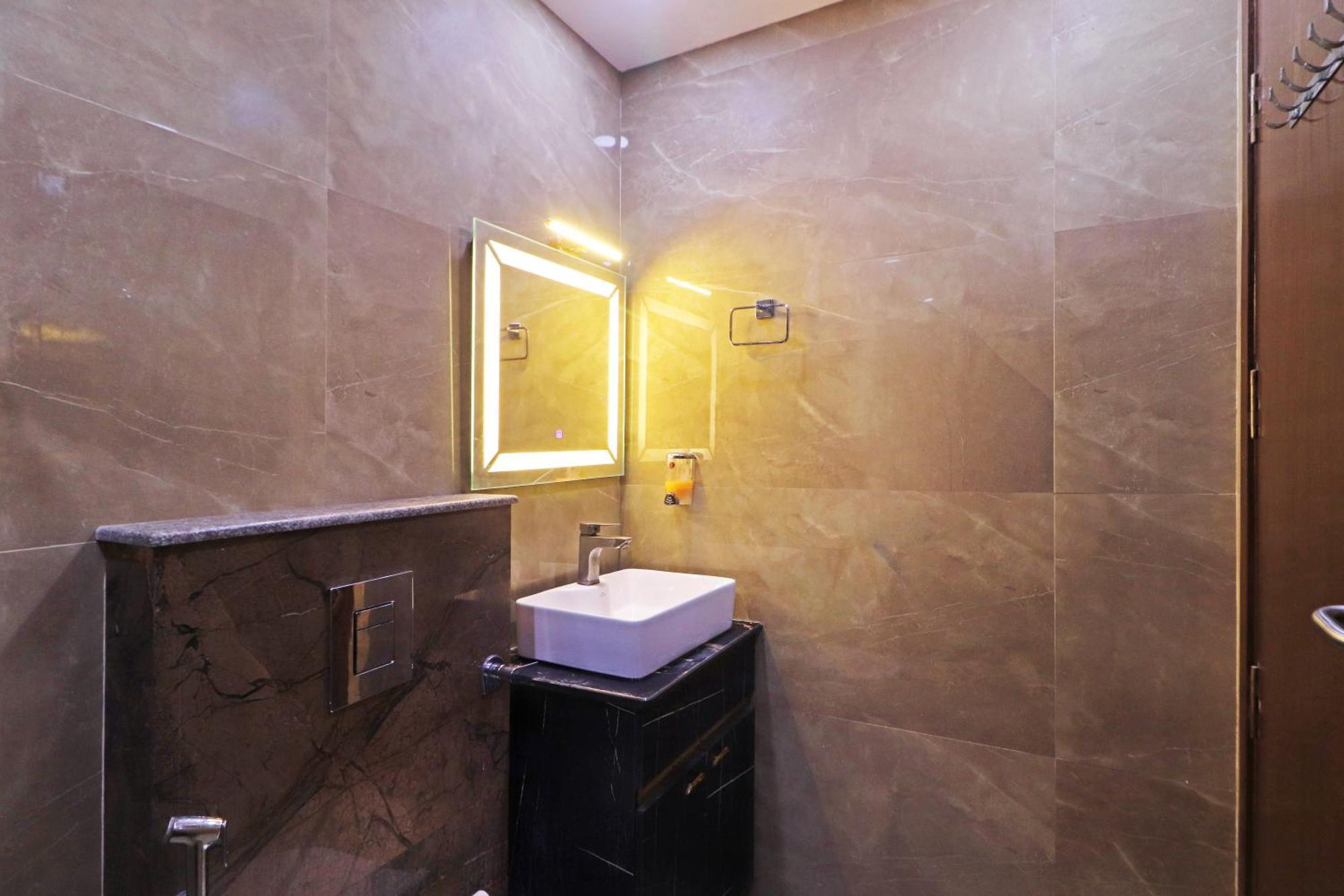 Hotel Samrat Residency 10 Mints Walking Distance Nizamuddin Railway Station Nové Dillí Exteriér fotografie