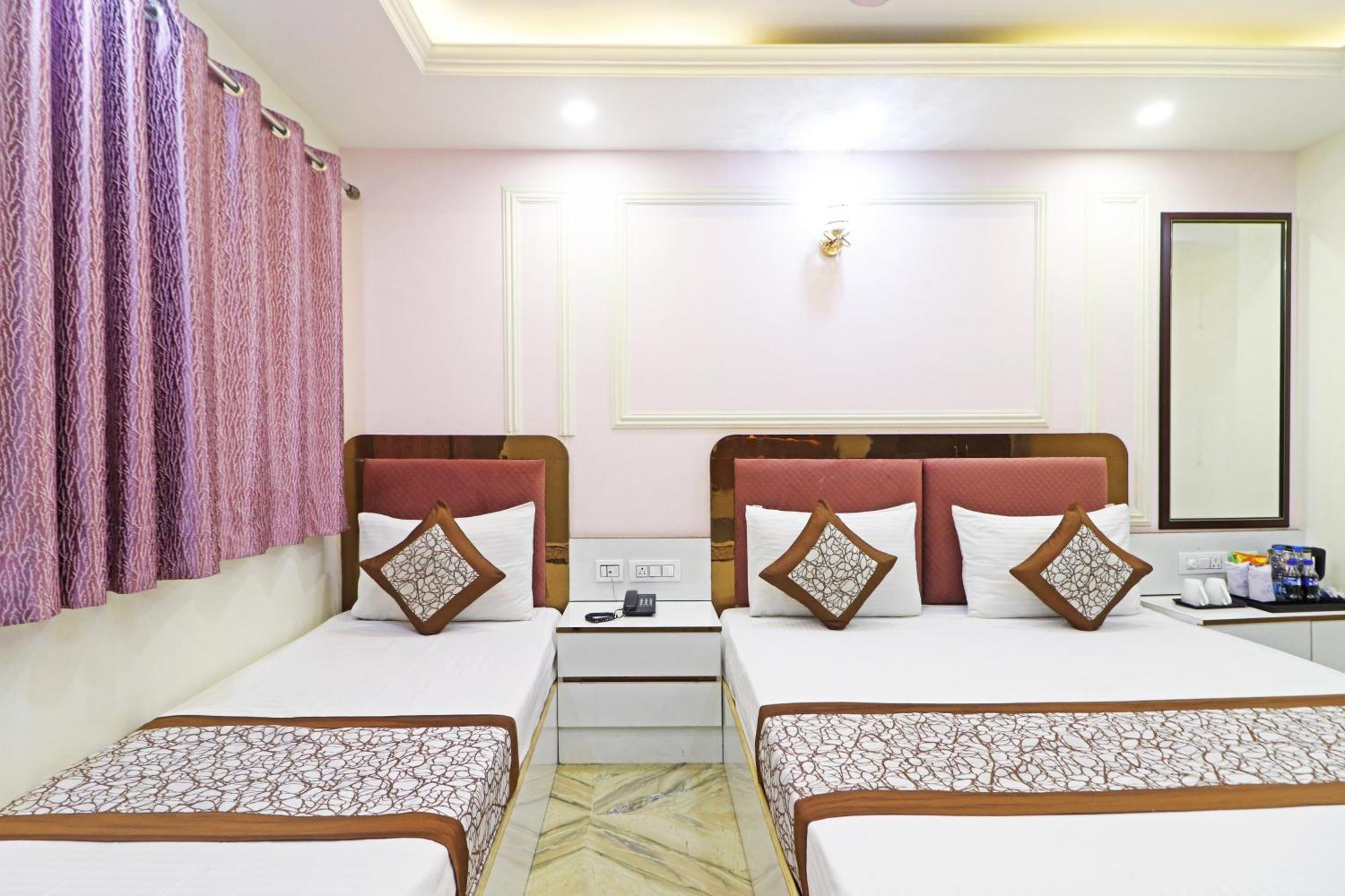 Hotel Samrat Residency 10 Mints Walking Distance Nizamuddin Railway Station Nové Dillí Exteriér fotografie
