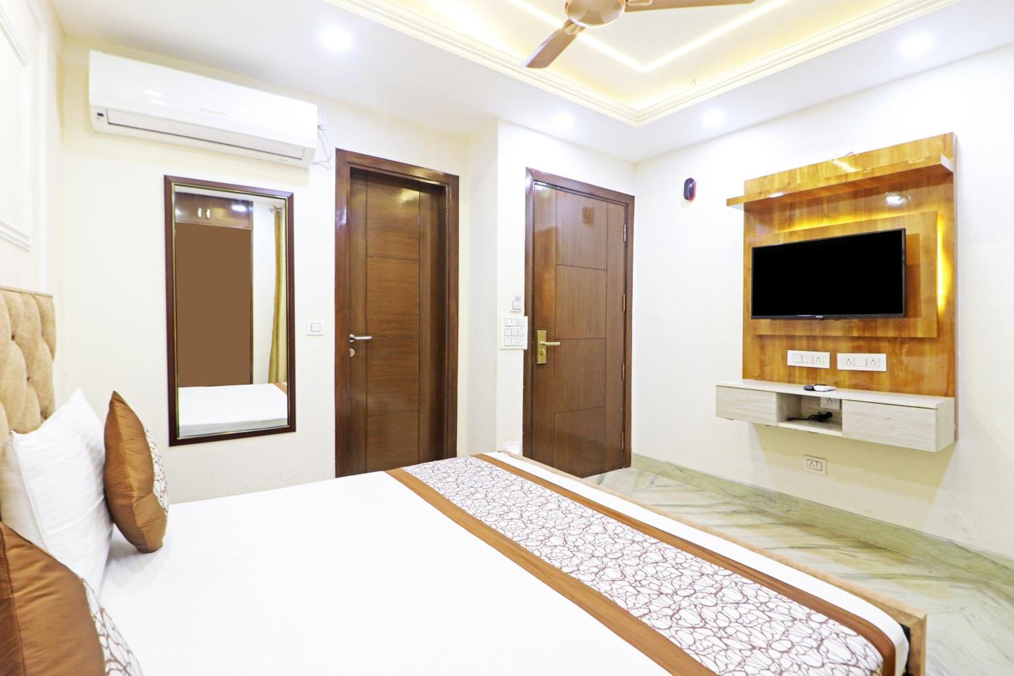 Hotel Samrat Residency 10 Mints Walking Distance Nizamuddin Railway Station Nové Dillí Exteriér fotografie