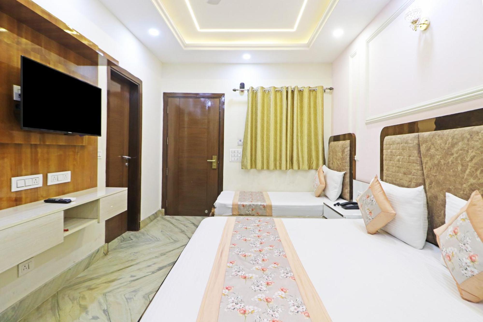 Hotel Samrat Residency 10 Mints Walking Distance Nizamuddin Railway Station Nové Dillí Exteriér fotografie