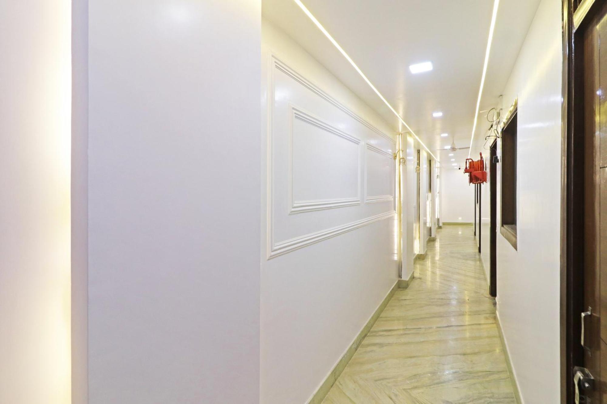 Hotel Samrat Residency 10 Mints Walking Distance Nizamuddin Railway Station Nové Dillí Exteriér fotografie