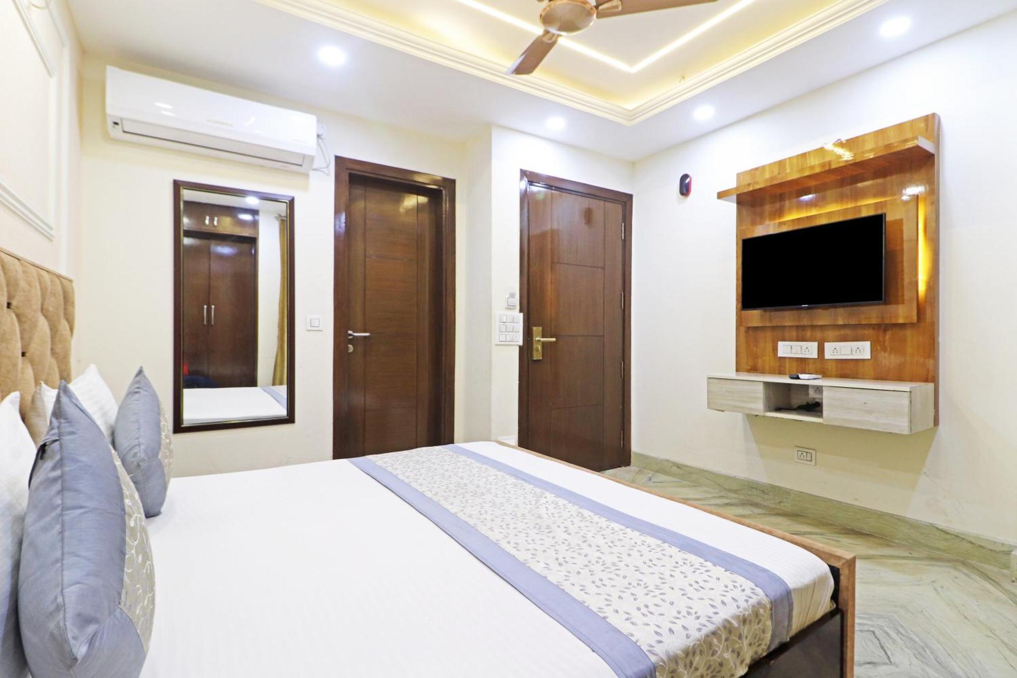 Hotel Samrat Residency 10 Mints Walking Distance Nizamuddin Railway Station Nové Dillí Exteriér fotografie